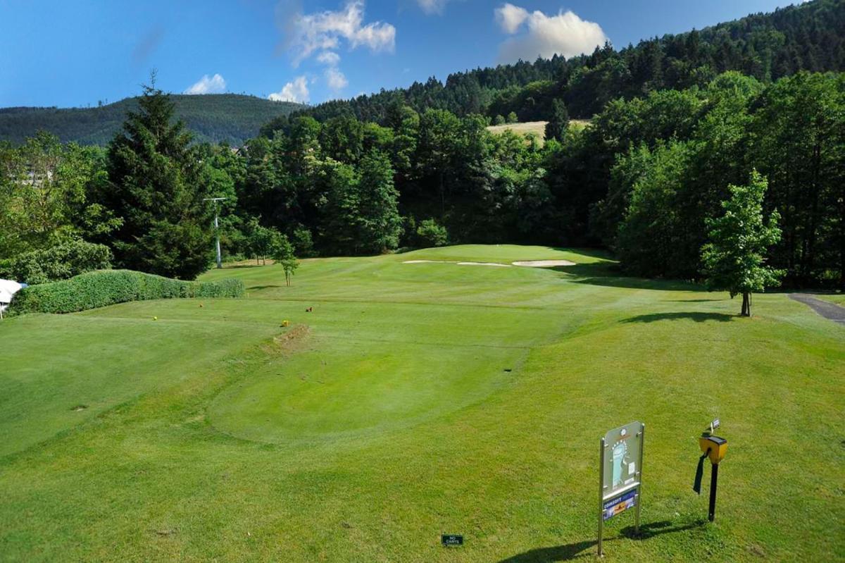 Wohnen Im Schwarzwald Mit Panoramablick Apartamento Bad Herrenalb Exterior foto