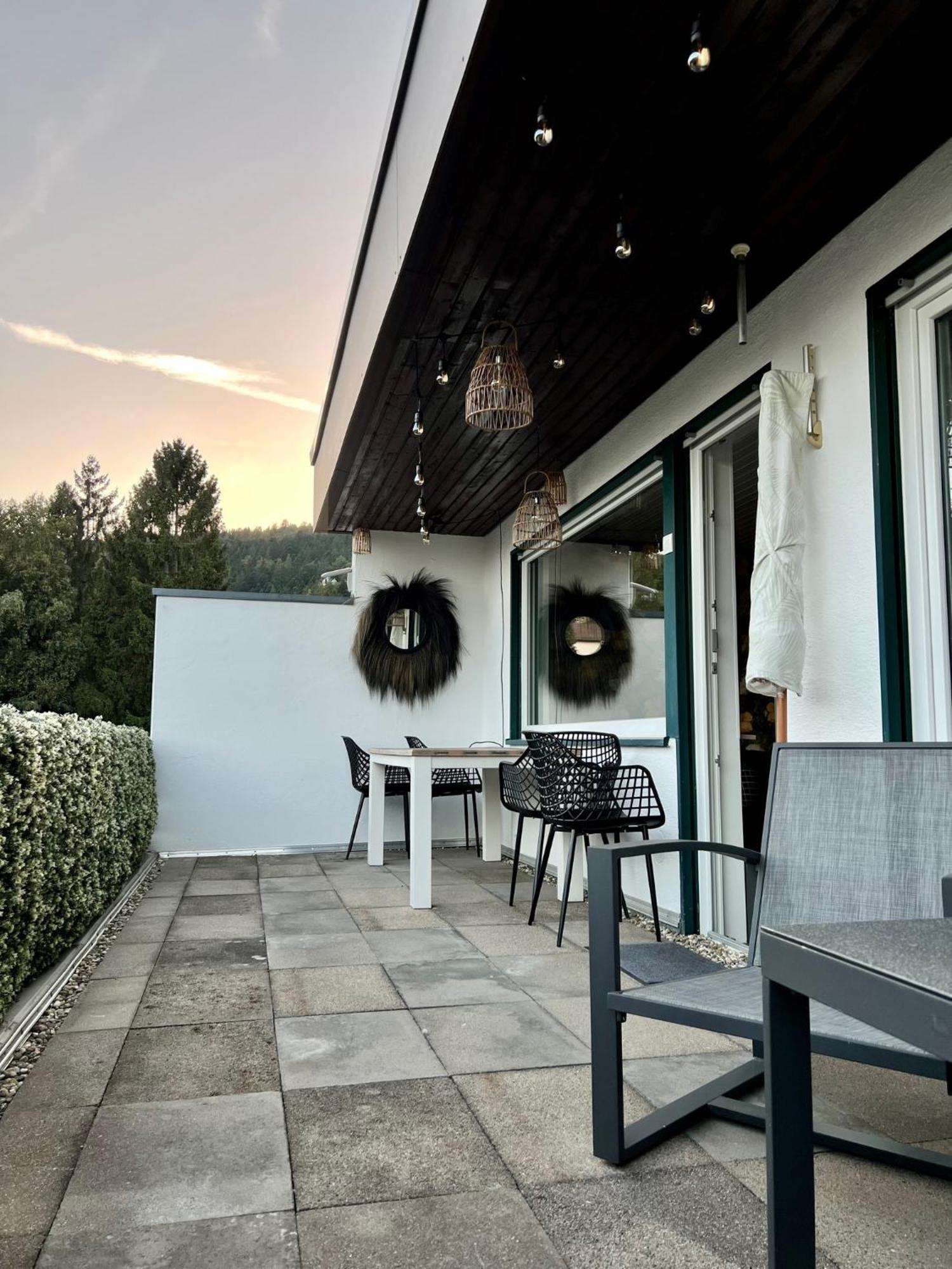 Wohnen Im Schwarzwald Mit Panoramablick Apartamento Bad Herrenalb Exterior foto